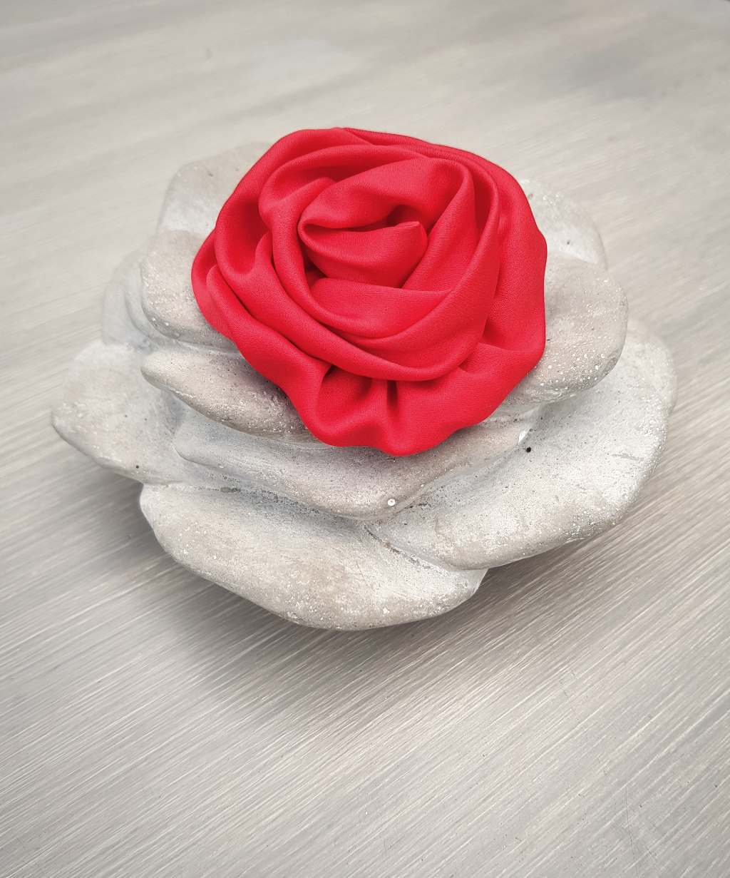 Rose Hutschmuck Satin