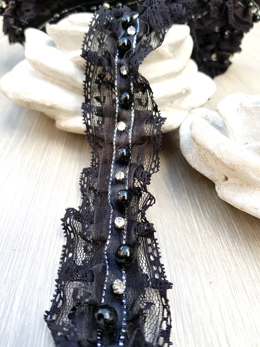 Hutschmuck Gothic Borte schwarz Perlen viktorianisch